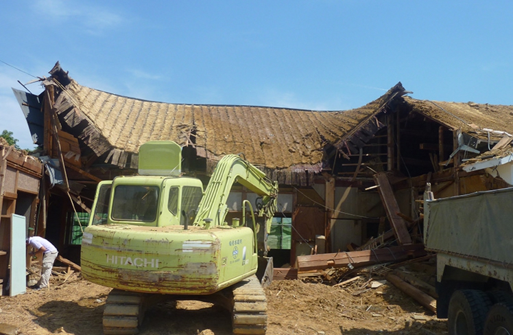 築46年の家を解体している写真